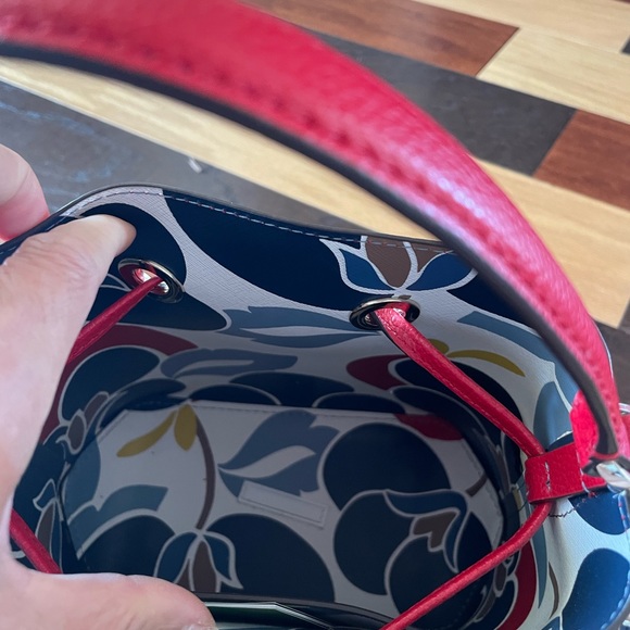 Kate Spade bucket crossbody bag - Picture 3 of 7